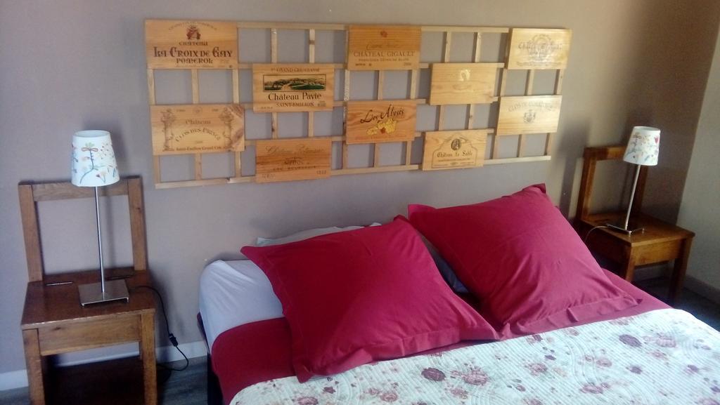 La Petite Madeleine Hotel Castillon-la-Bataille Eksteriør billede